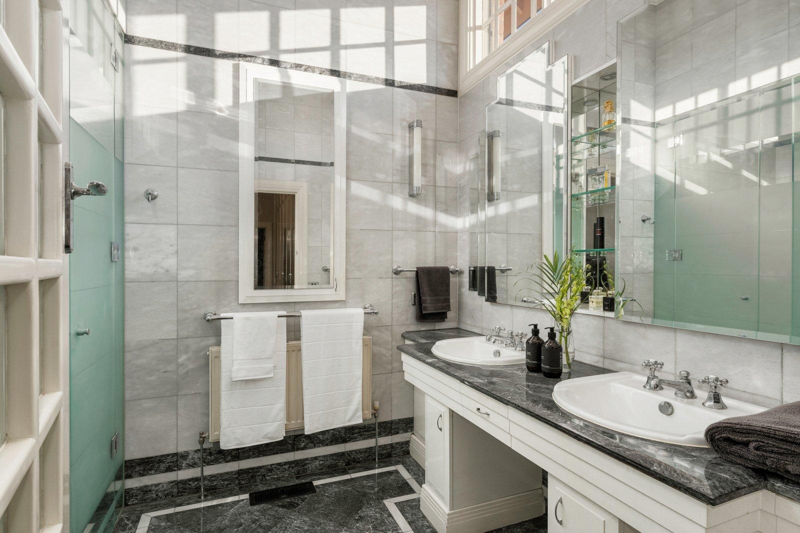 12 Selborne Road, Toorak, 3142