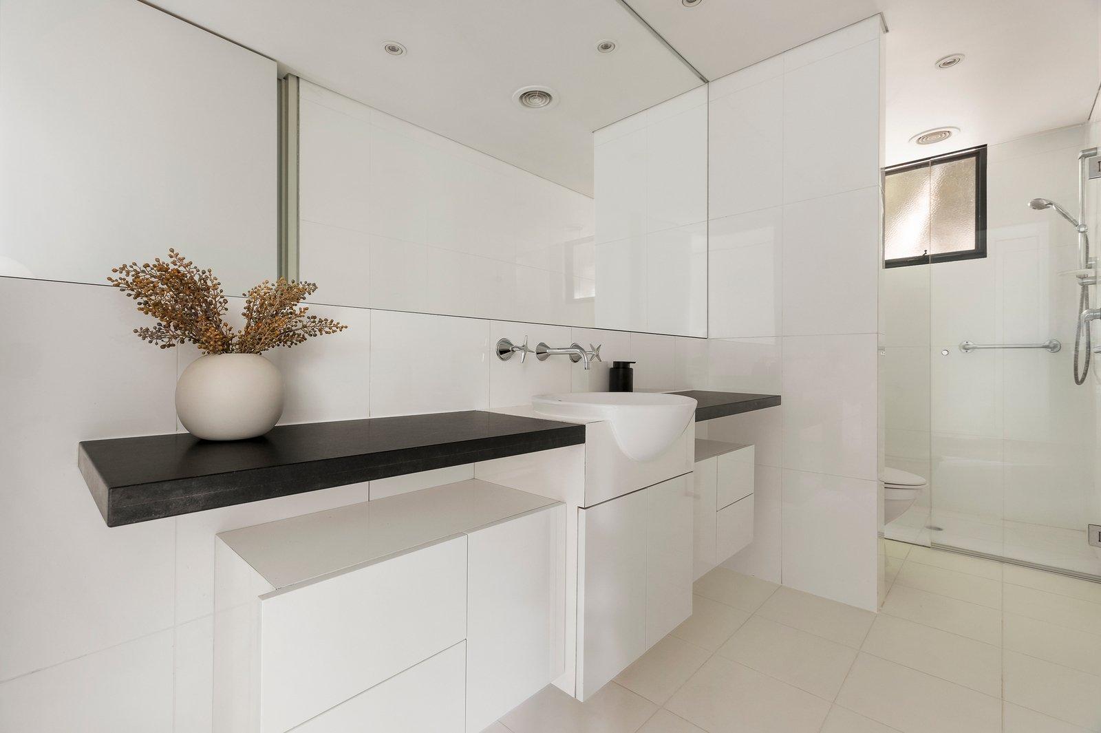 1/245 Kooyong Road, Toorak, 3142