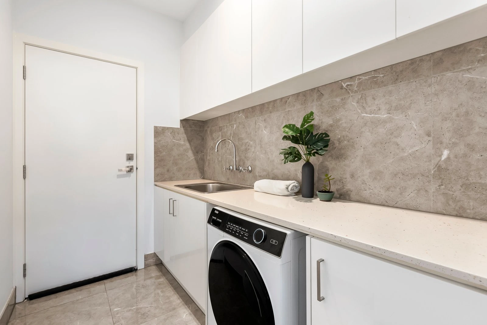 1/24 Greendale Road, Doncaster East, 3109
