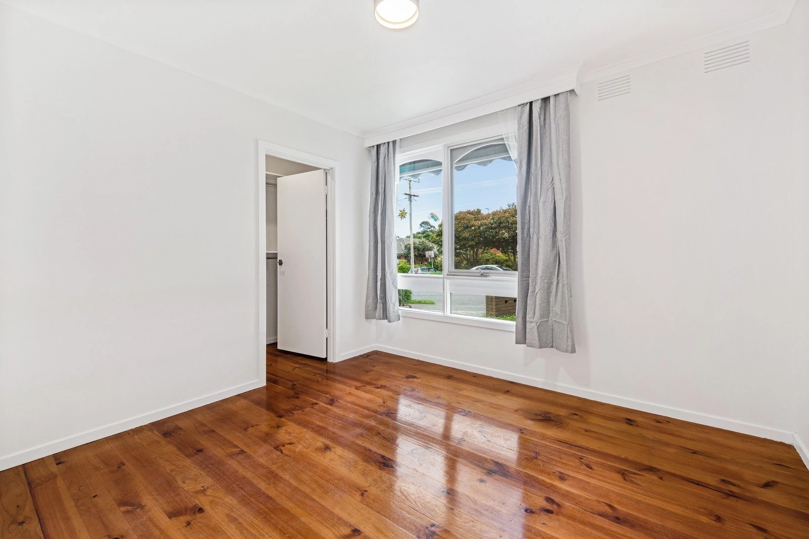 1/27 Russell Street, Surrey Hills, 3127
