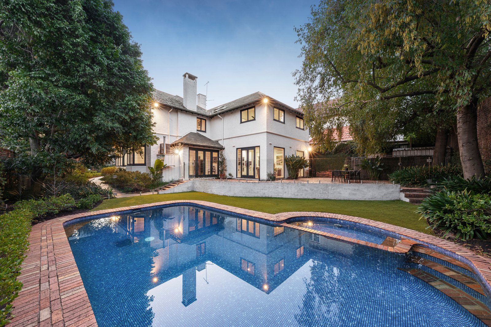 13 Tintern Avenue, Toorak, 3142