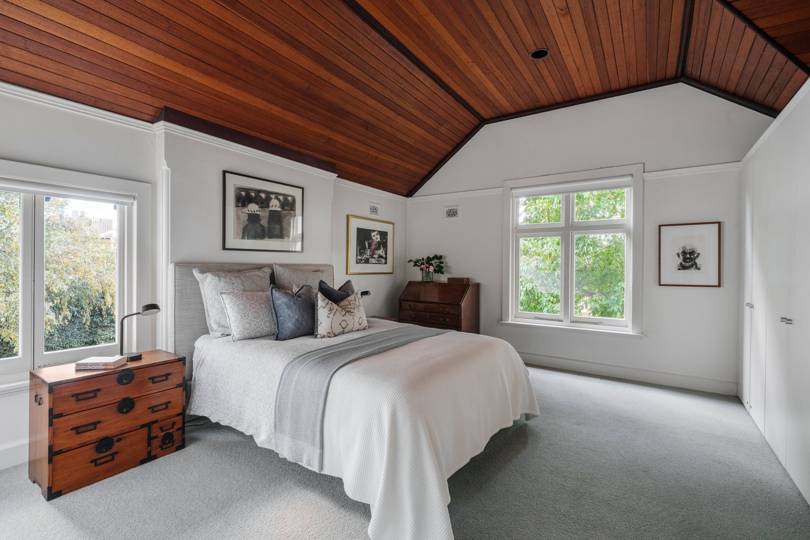 13 Tintern Avenue, Toorak, 3142