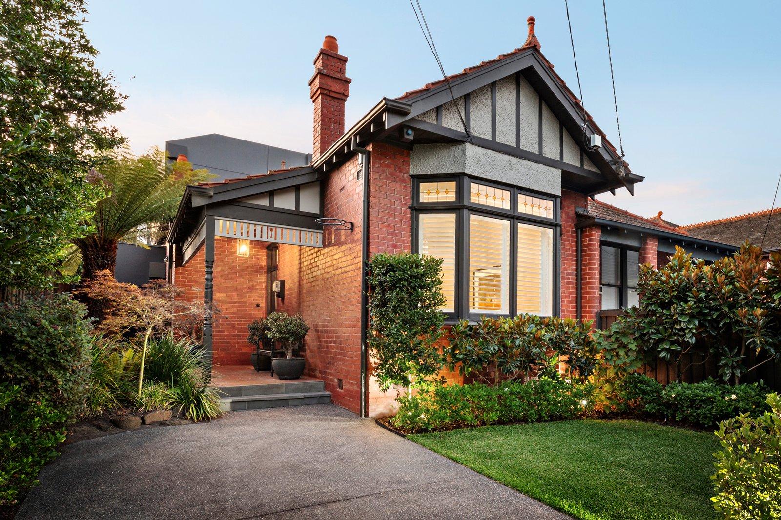 13 Douglas Street, Malvern East, 3145