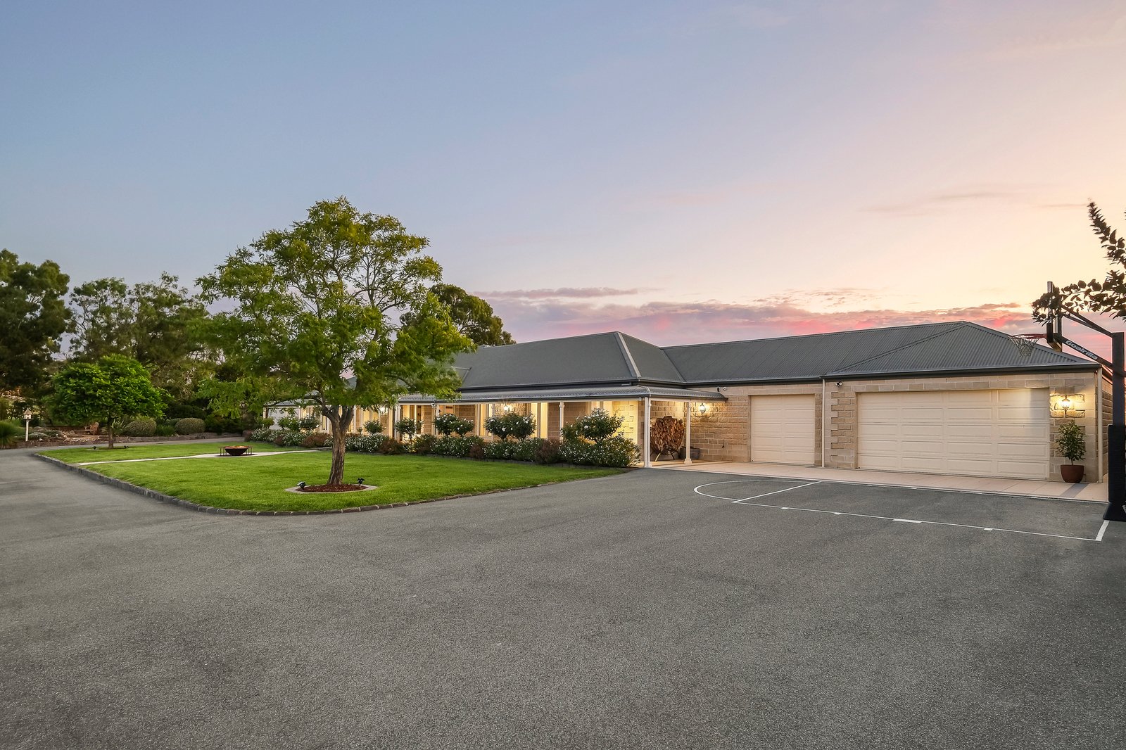 130 McArthurs Road, South Morang, 3752