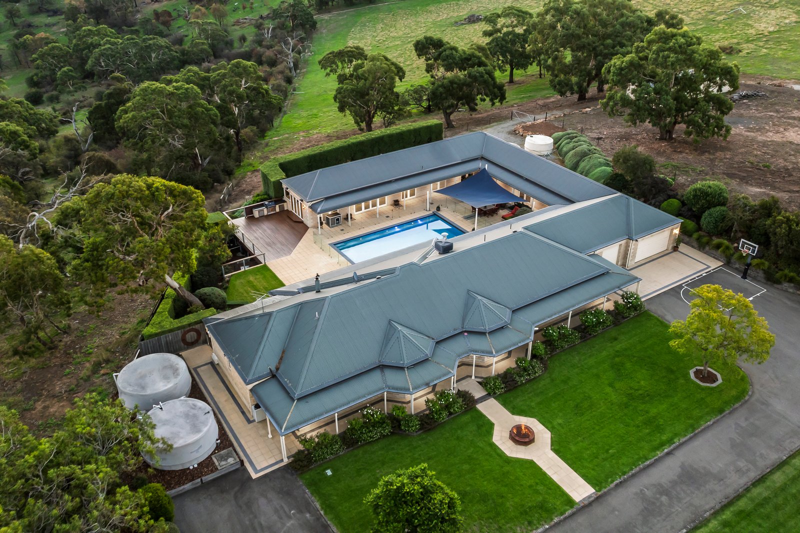 130 McArthurs Road, South Morang, 3752