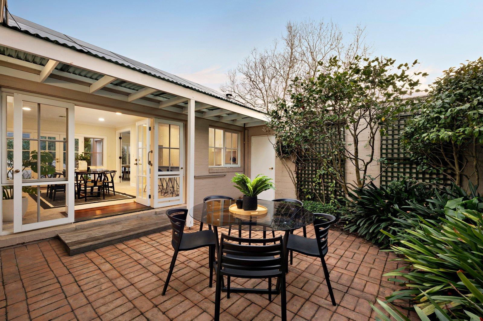 1/33-35 Iris Road, Glen Iris, 3146