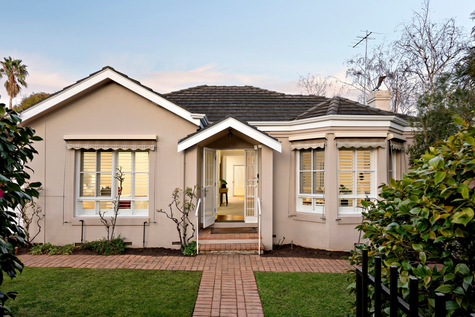1/33-35 Iris Road, Glen Iris, 3146