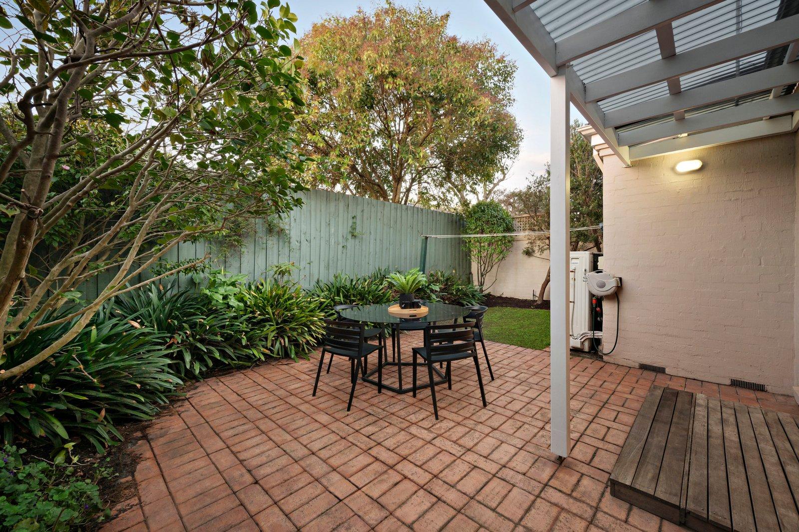 1/33-35 Iris Road, Glen Iris, 3146