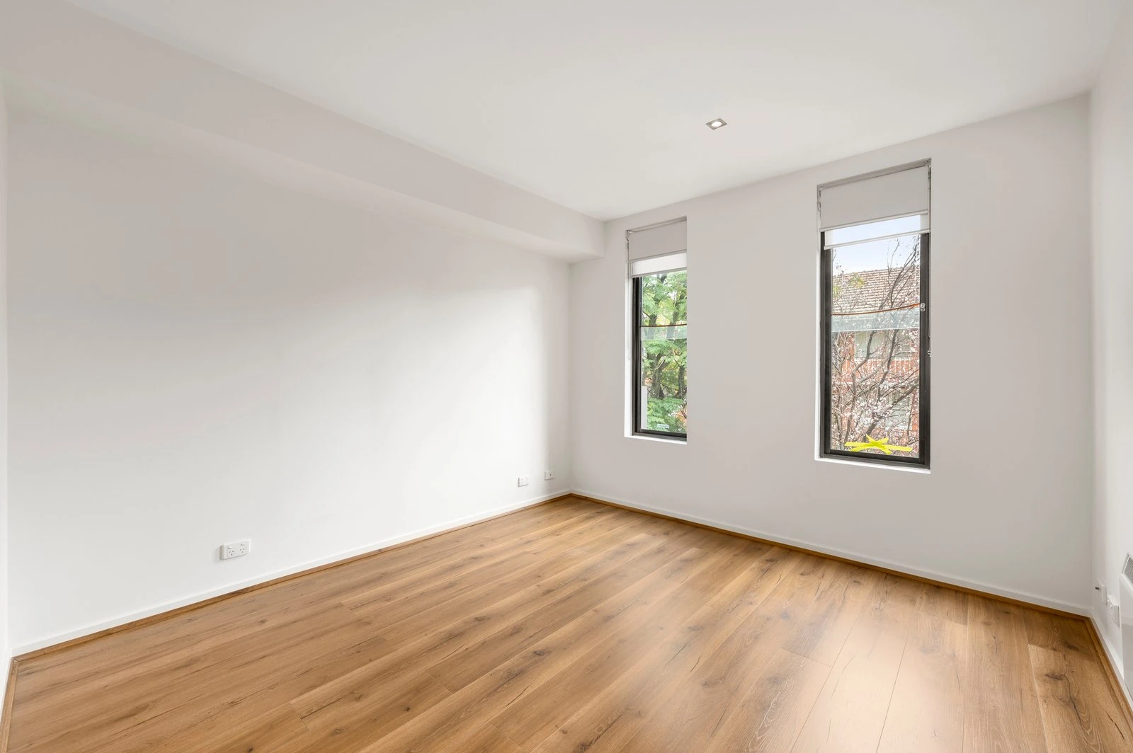 13/561 Glenferrie Road, Hawthorn, Vic