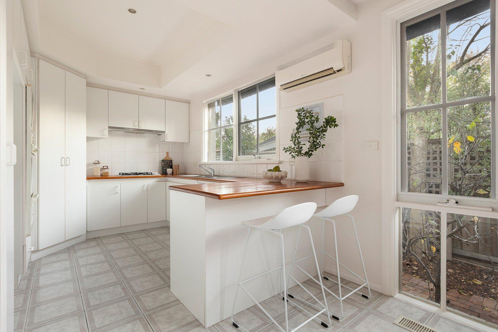 1/4 Tyndall Street, Surrey Hills, 3127