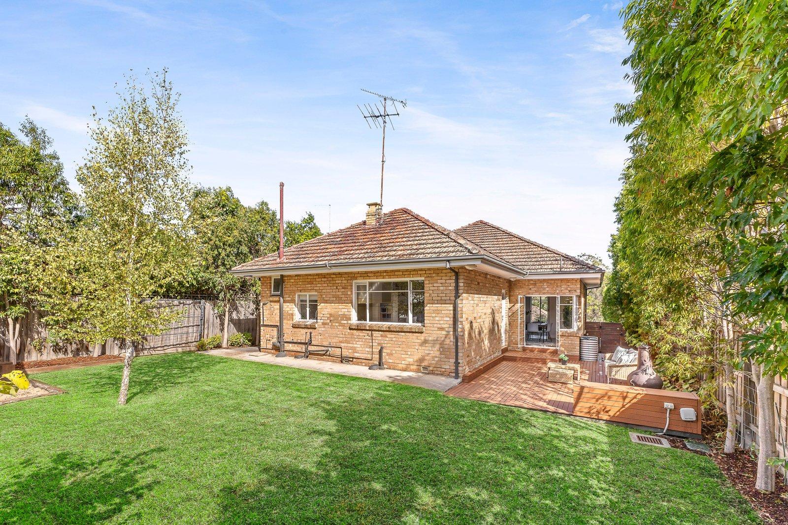14 White Avenue, Kew East, 3102