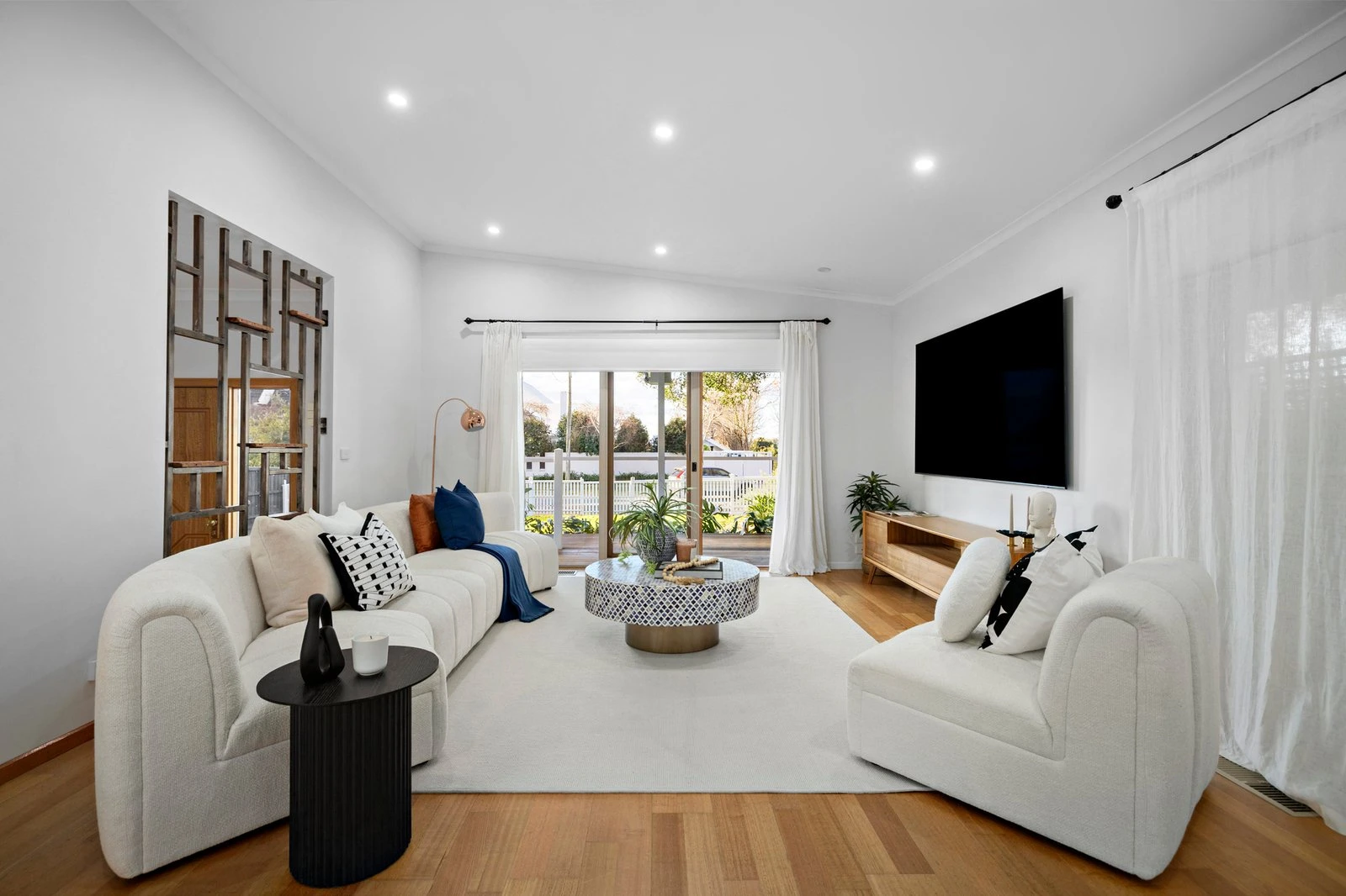 14 Bruarong Crescent, Frankston South, 3199