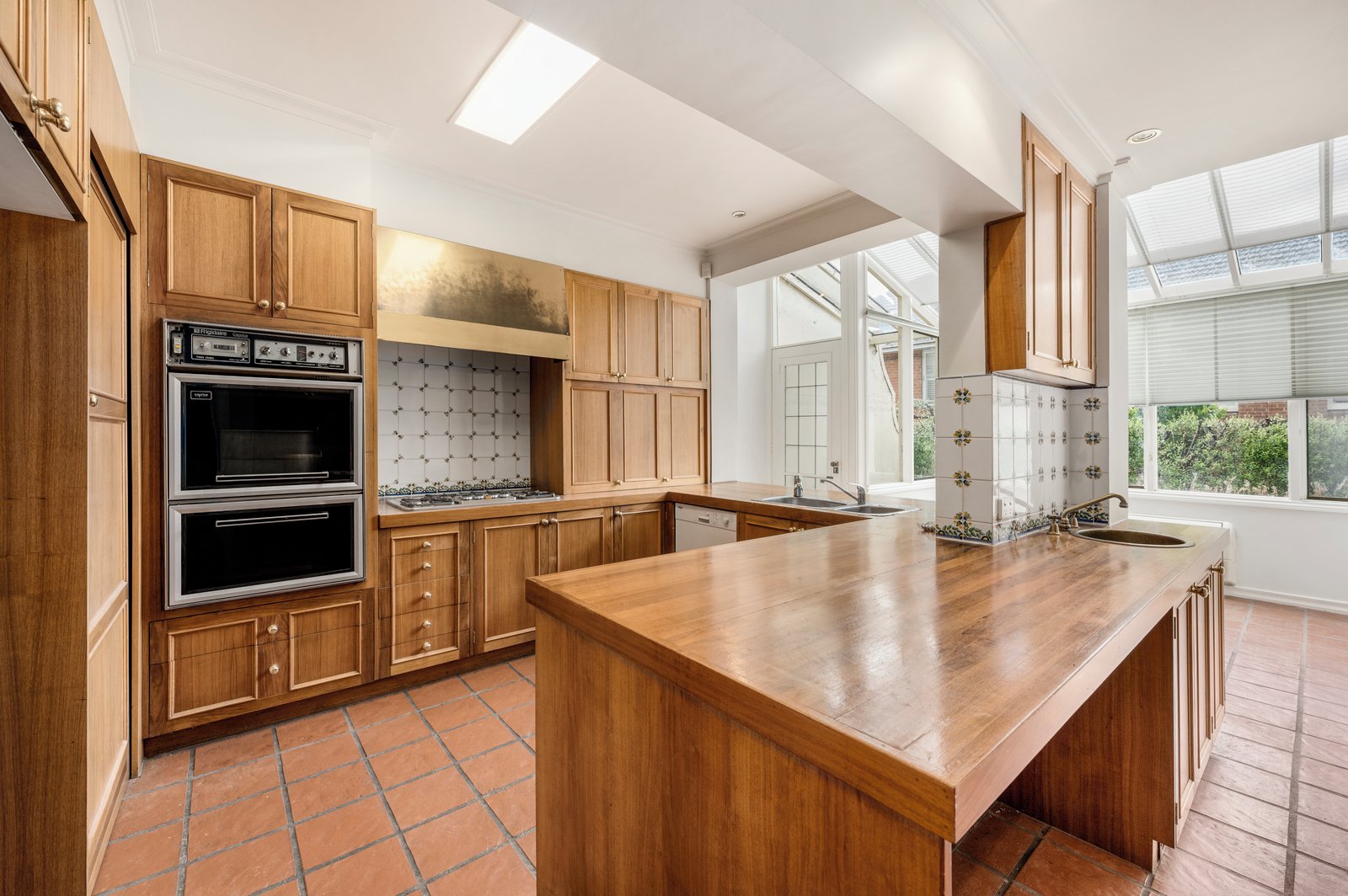 1/4 Lansell Road, Toorak, 3142