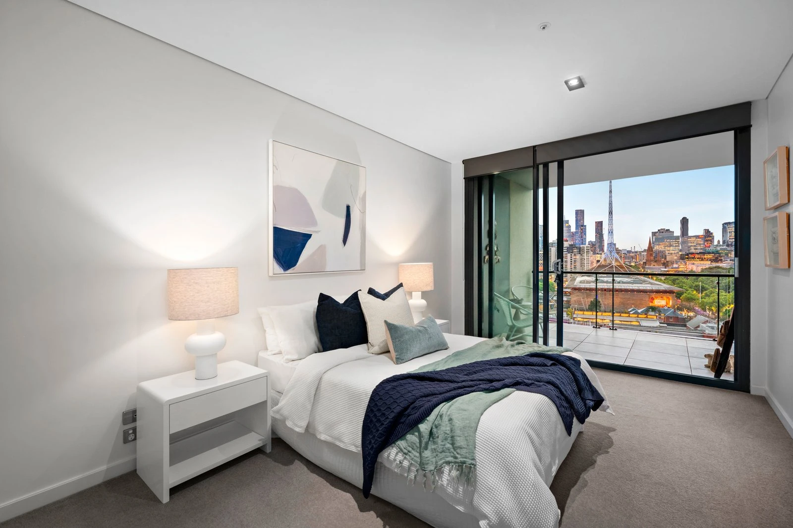 1402/250 St Kilda Road, Southbank, 3006