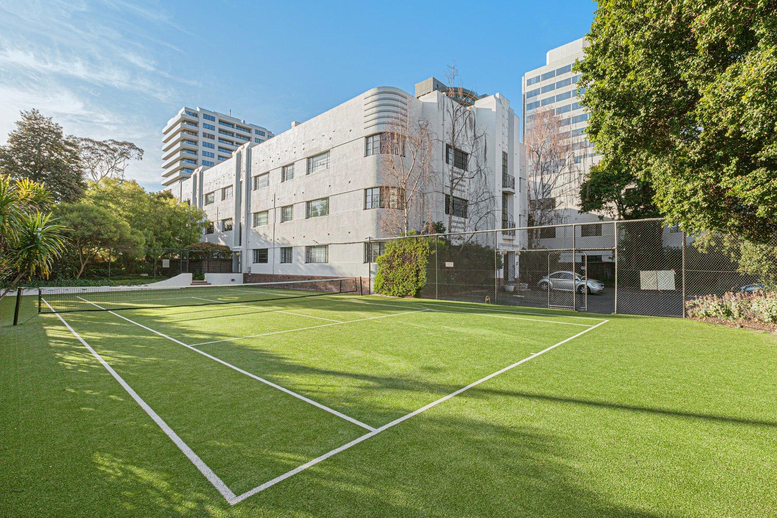 14/32 Queens Road, Melbourne, 3004