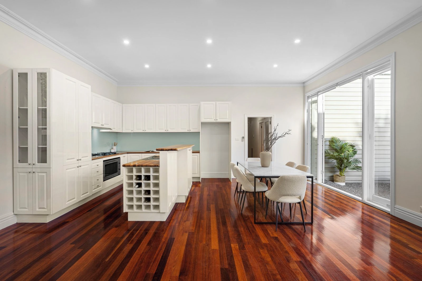 144 Pickles Street, South Melbourne, 3205