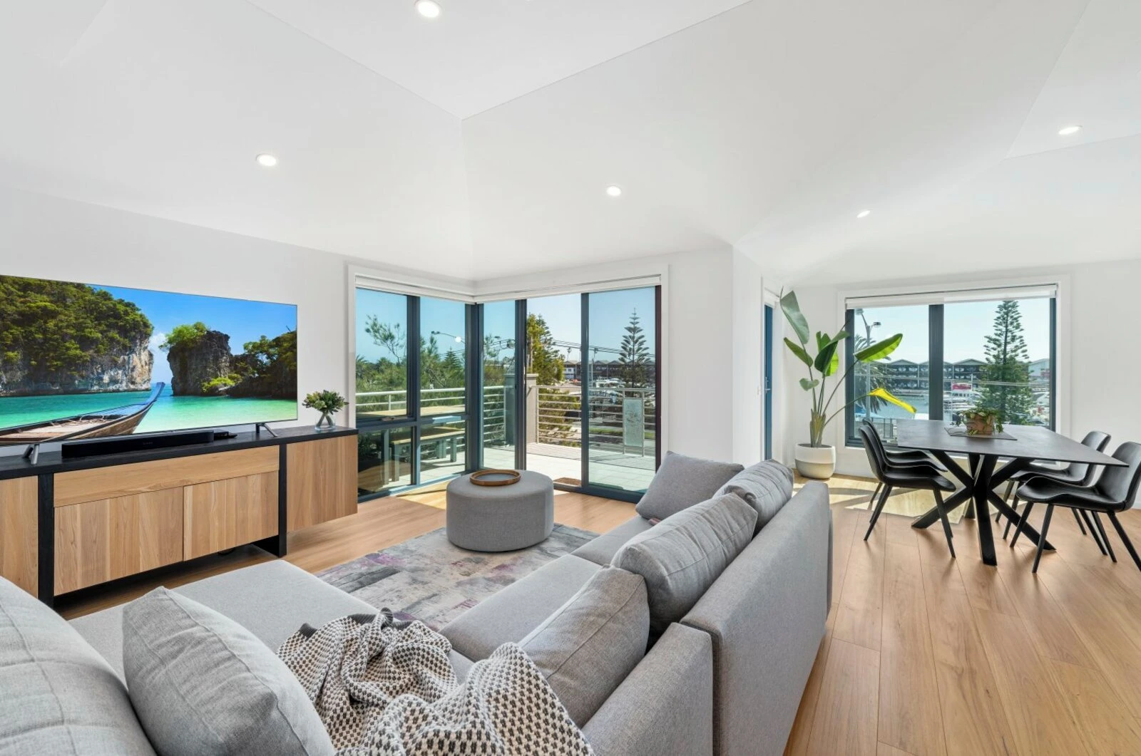 14/41 Marine Parade, St Kilda, 3182