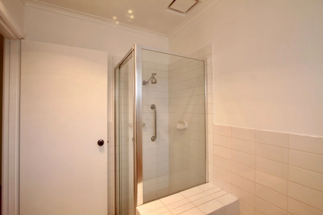 1/5 The Avenue, Surrey Hills, 3127
