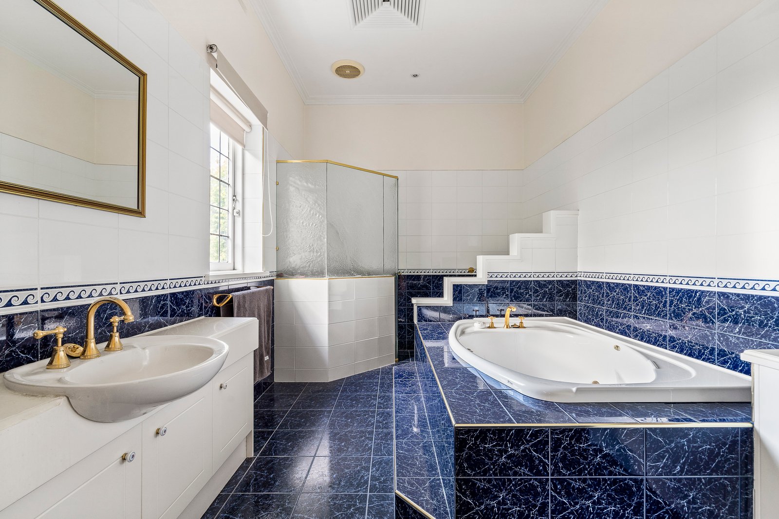 15 Madden Grove, Kew, 3101