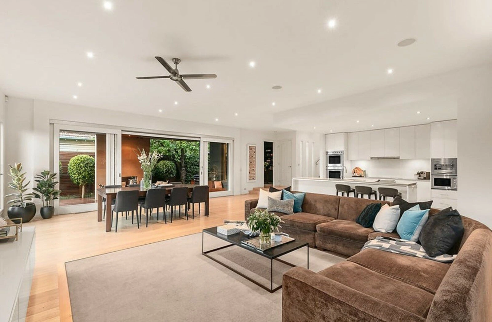 15 Margaret Street, Canterbury, 3126