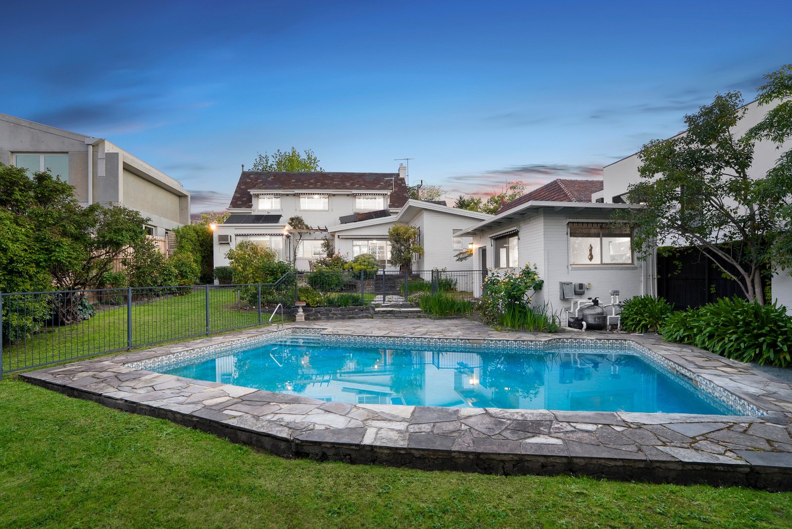 15 Riverside Avenue, Balwyn North, 3104