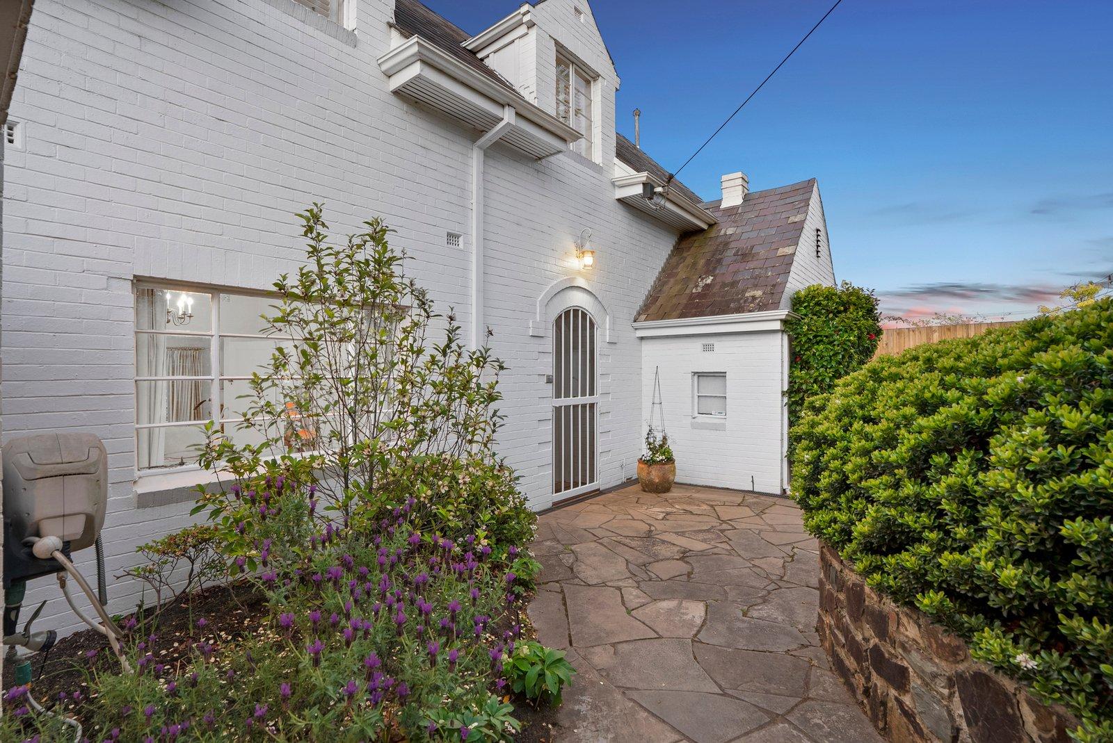 15 Riverside Avenue, Balwyn North, 3104