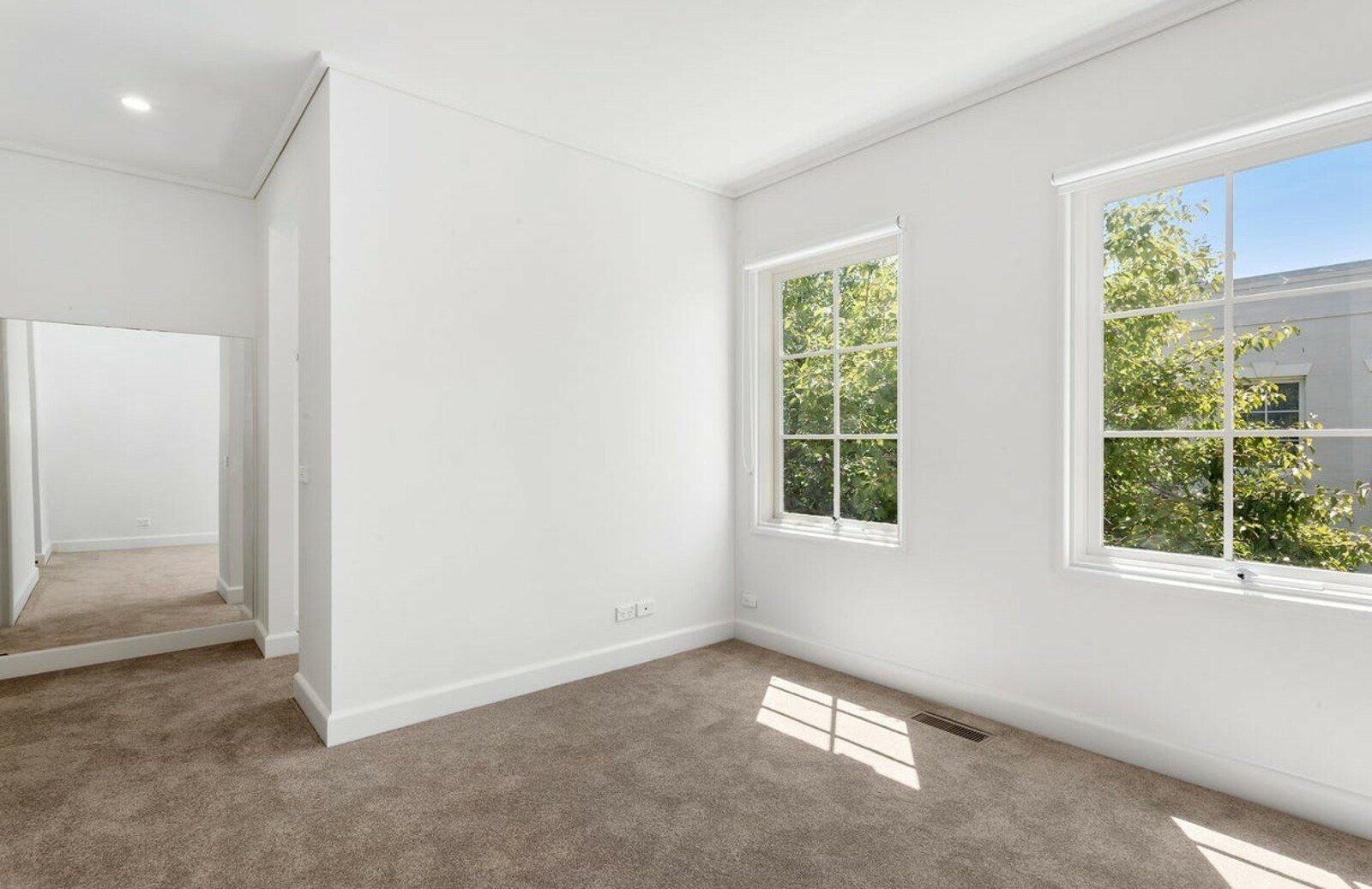 16 Cromwell Place, South Yarra, 3141