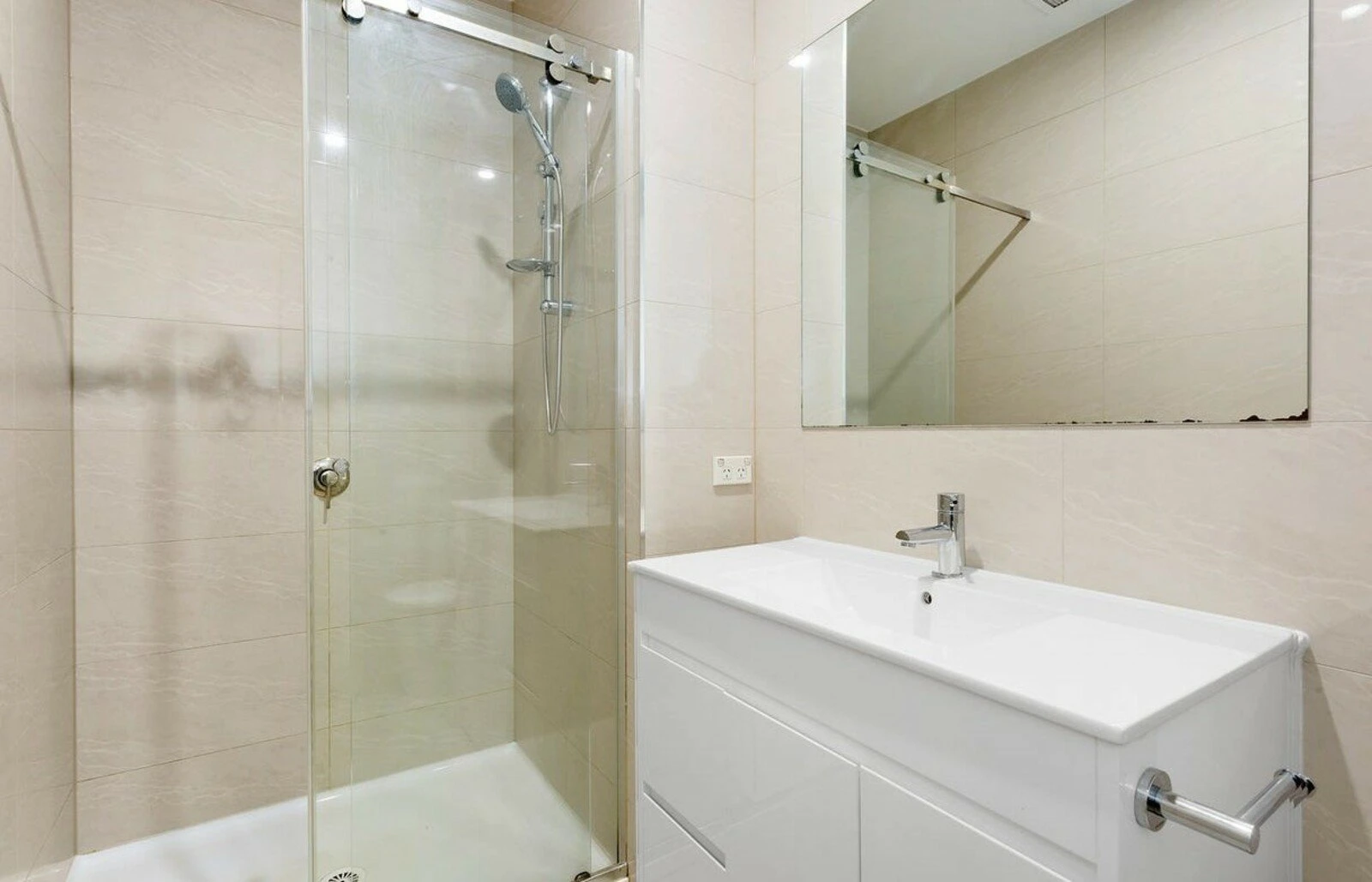 16 Cromwell Place, South Yarra, 3141