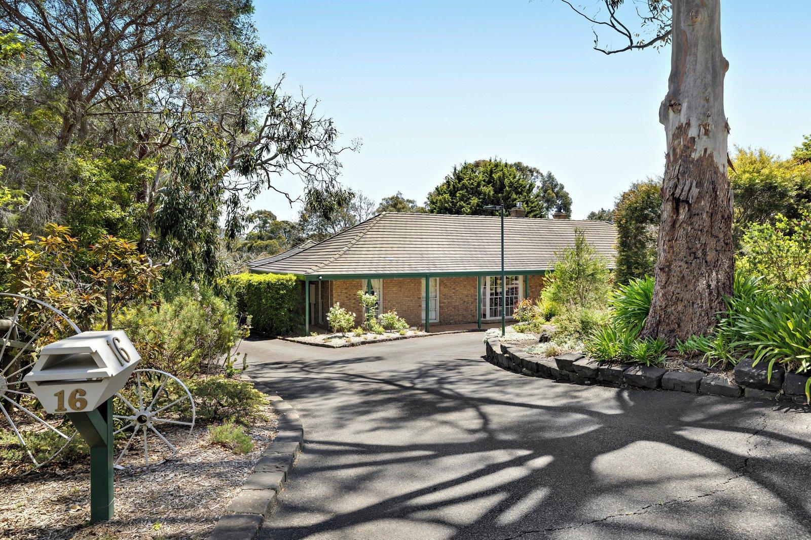 16 Dudson Close, Mount Eliza, 3930