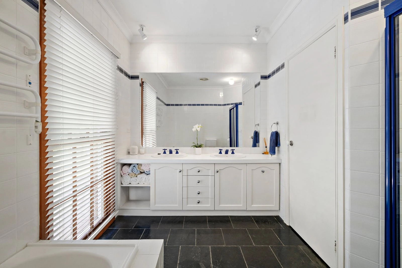 16 Dudson Close, Mount Eliza, 3930