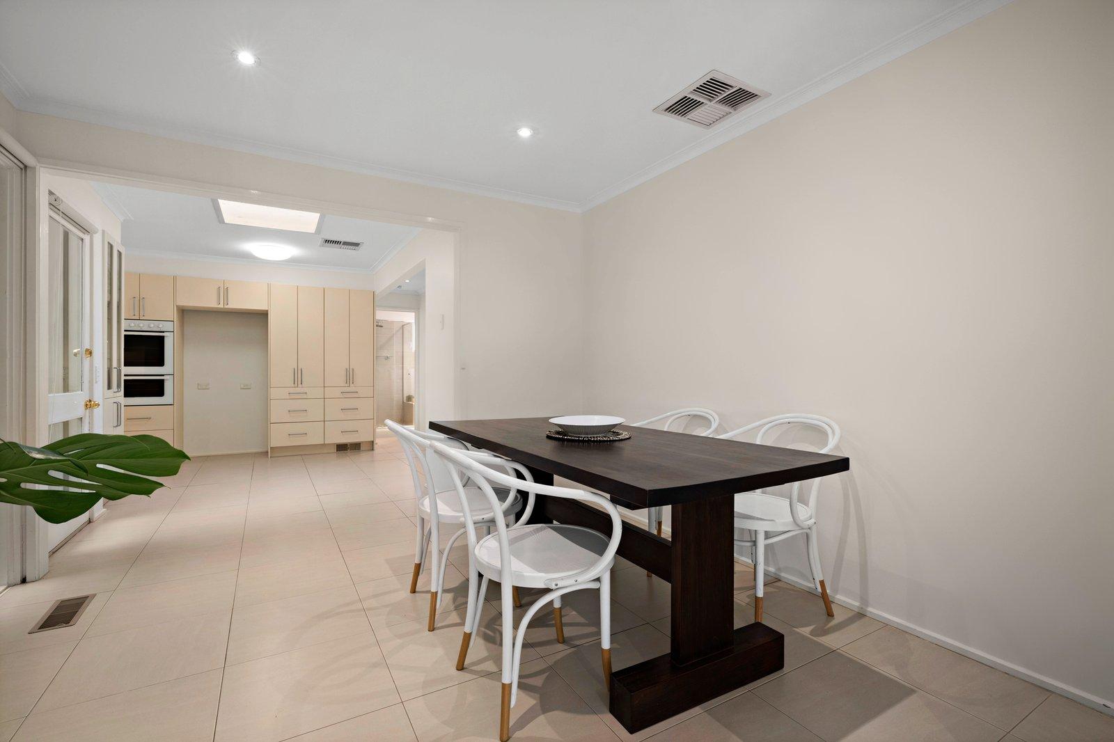 1/6 Suffolk Road, Surrey Hills, 3127