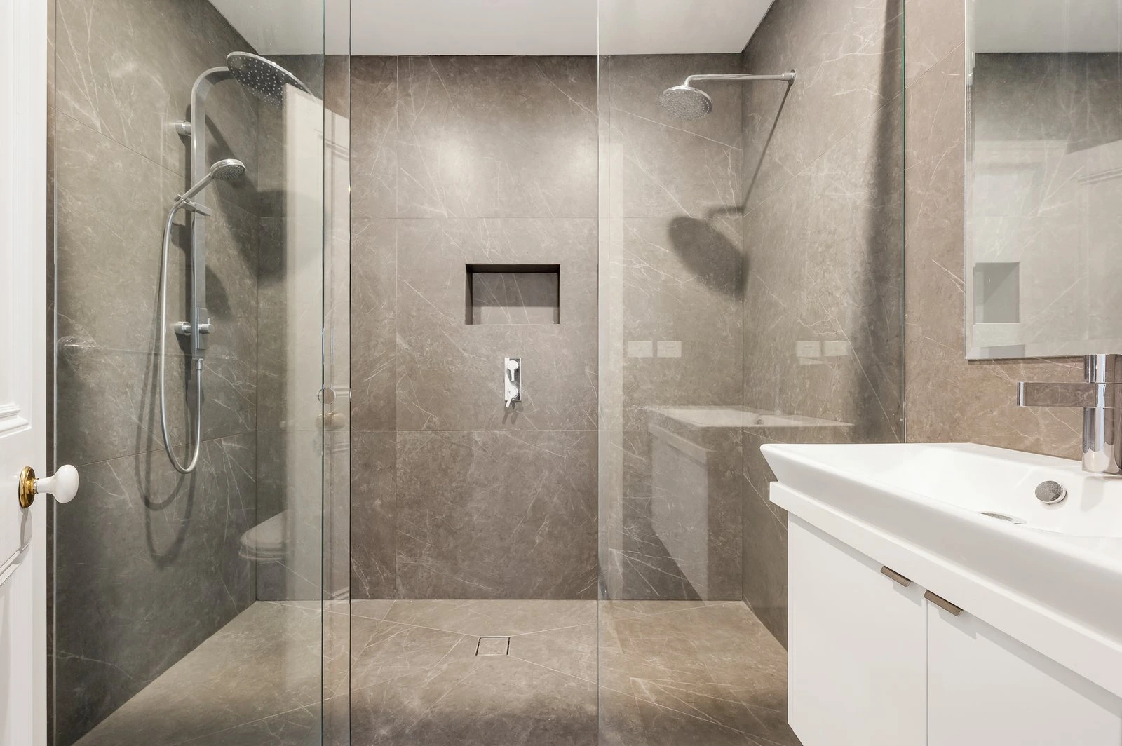 162 George Street, East Melbourne, 3002