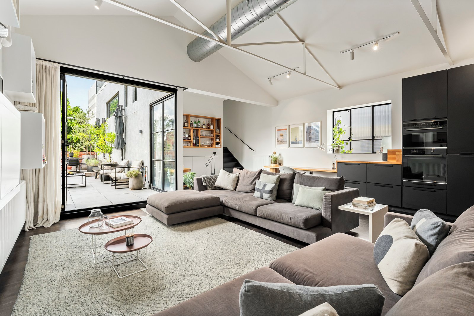 1/635 Burwood Road, Hawthorn, 3122