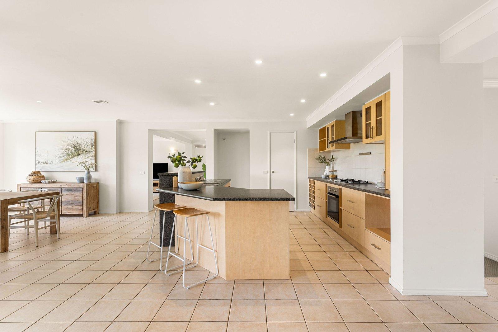17 Emarald Close, Mornington, 3931