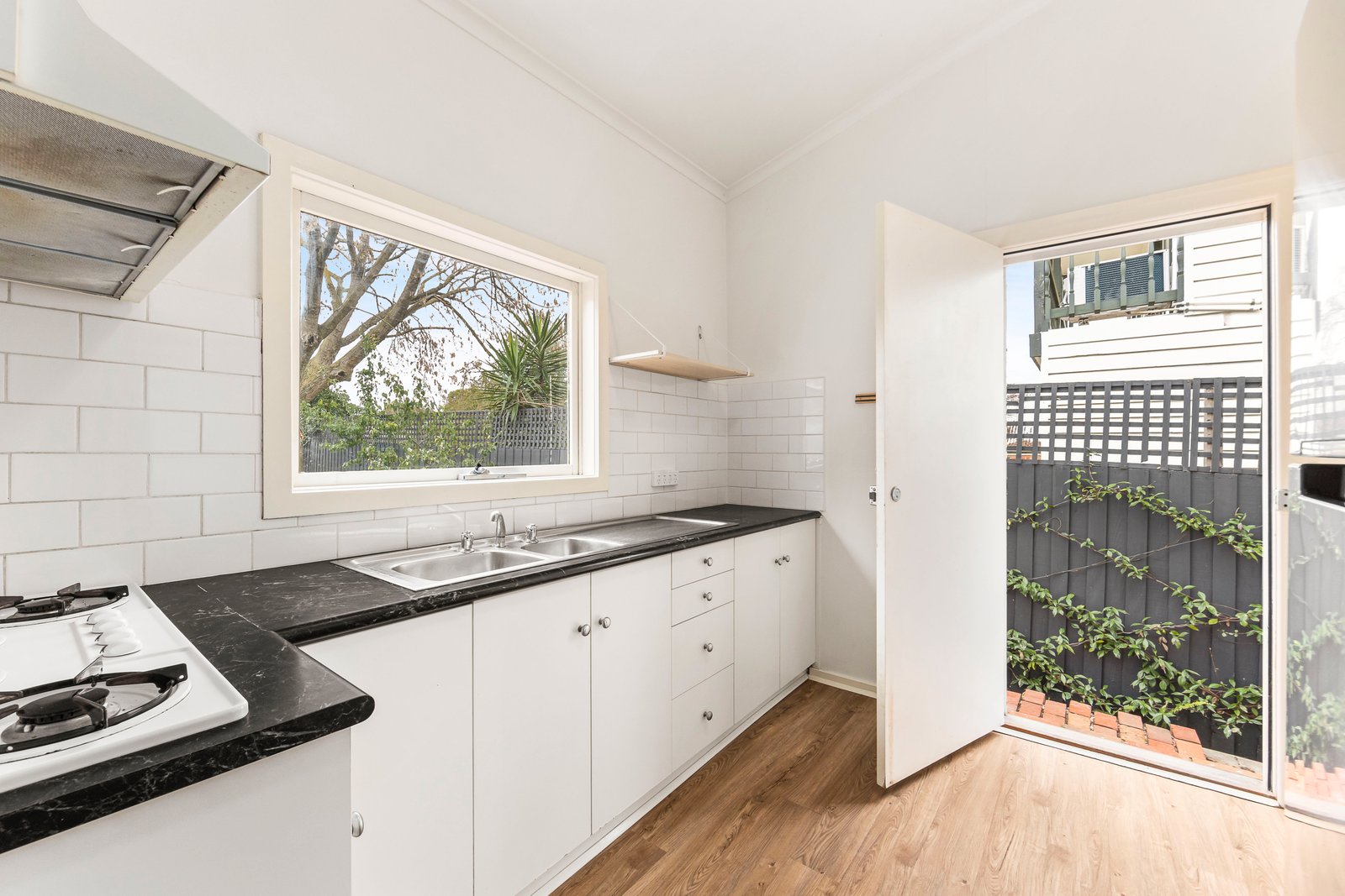 17 Leopold Street, Glen Iris, 3146