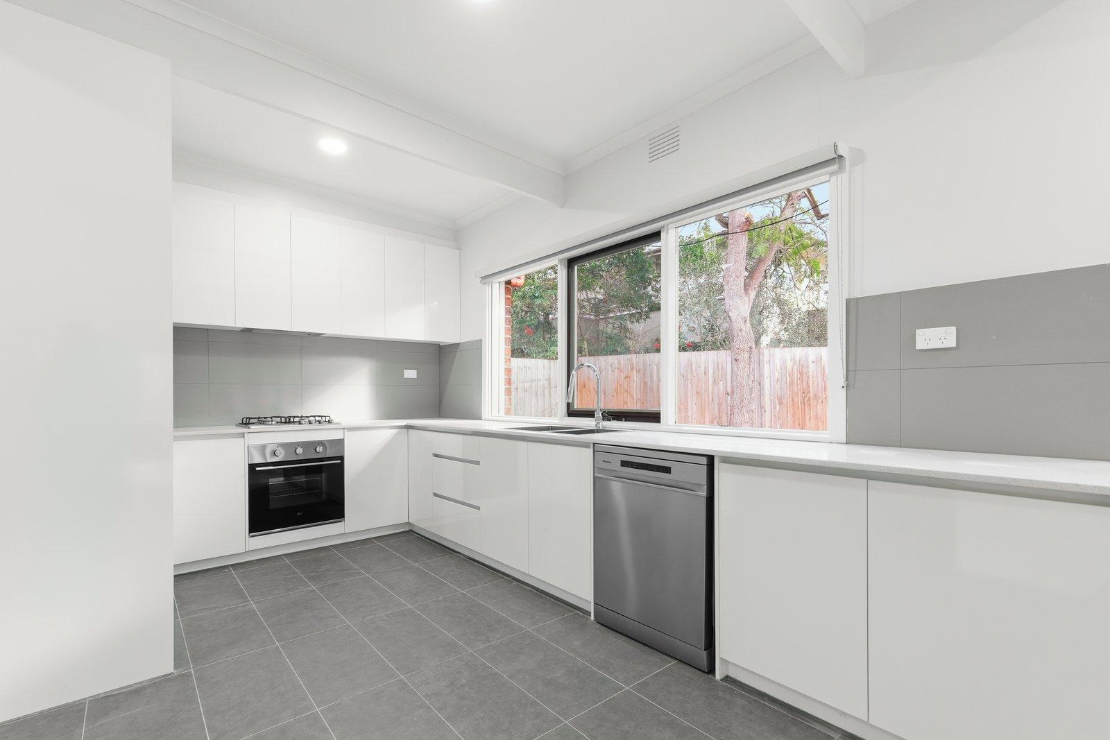 18 Bernborough Avenue, Balwyn, 3103