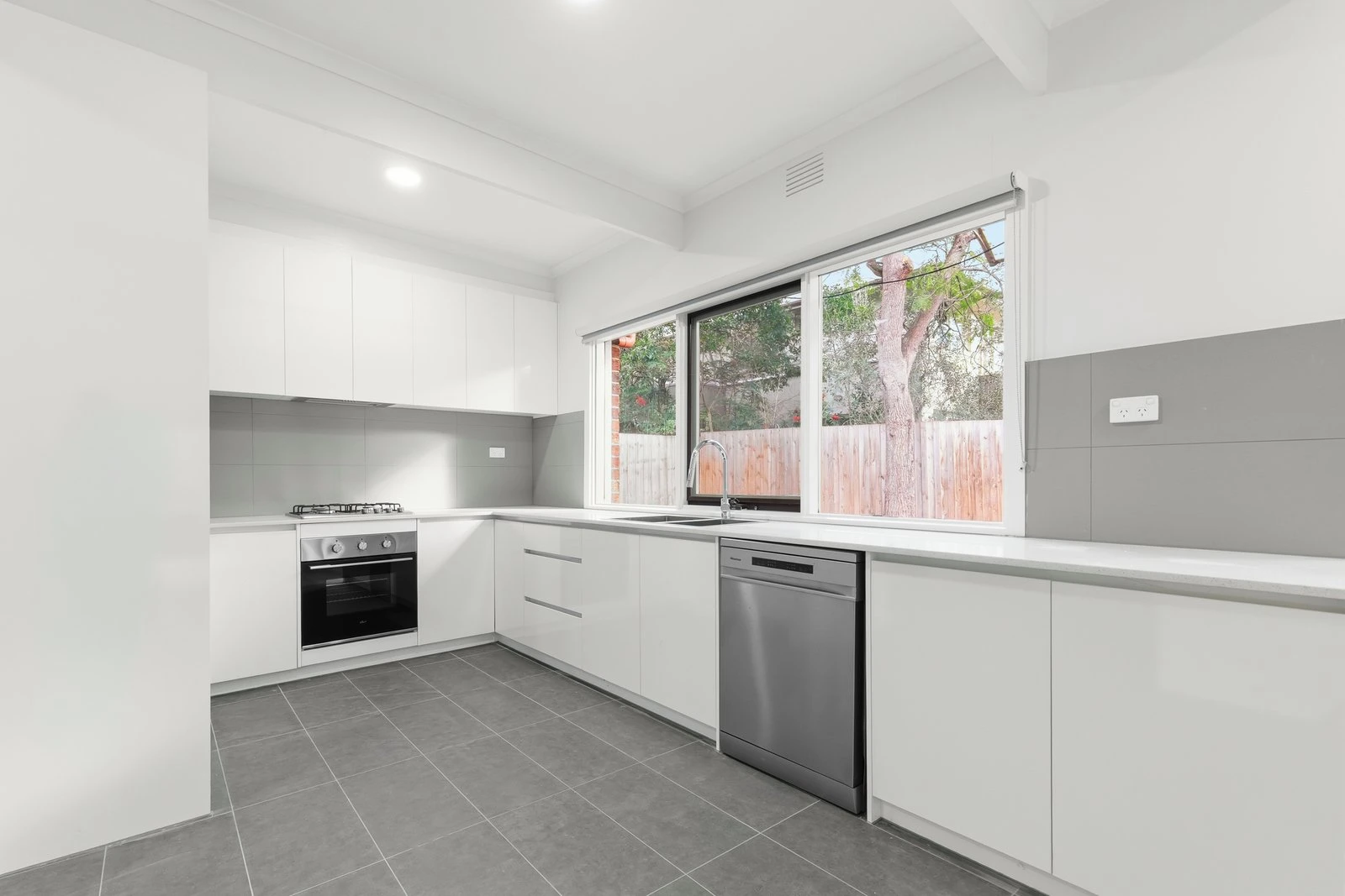 18 Bernborough Avenue, Balwyn, 3103