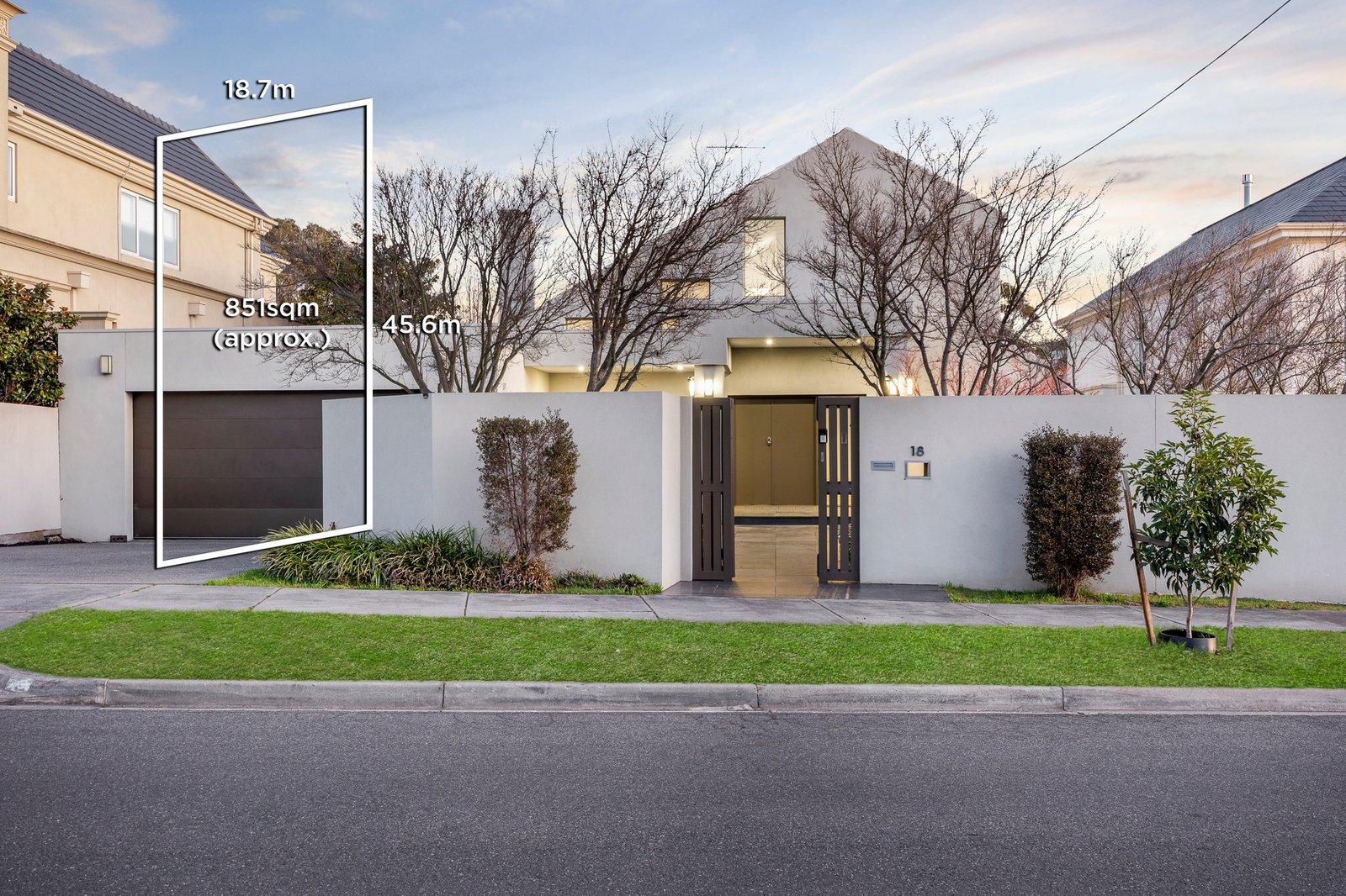 18 Bluff Street, Hawthorn East, 3123