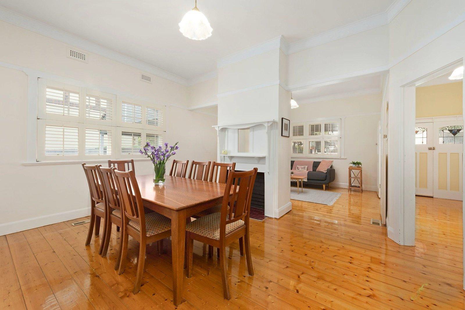 18 Compton Street, Canterbury, Vic