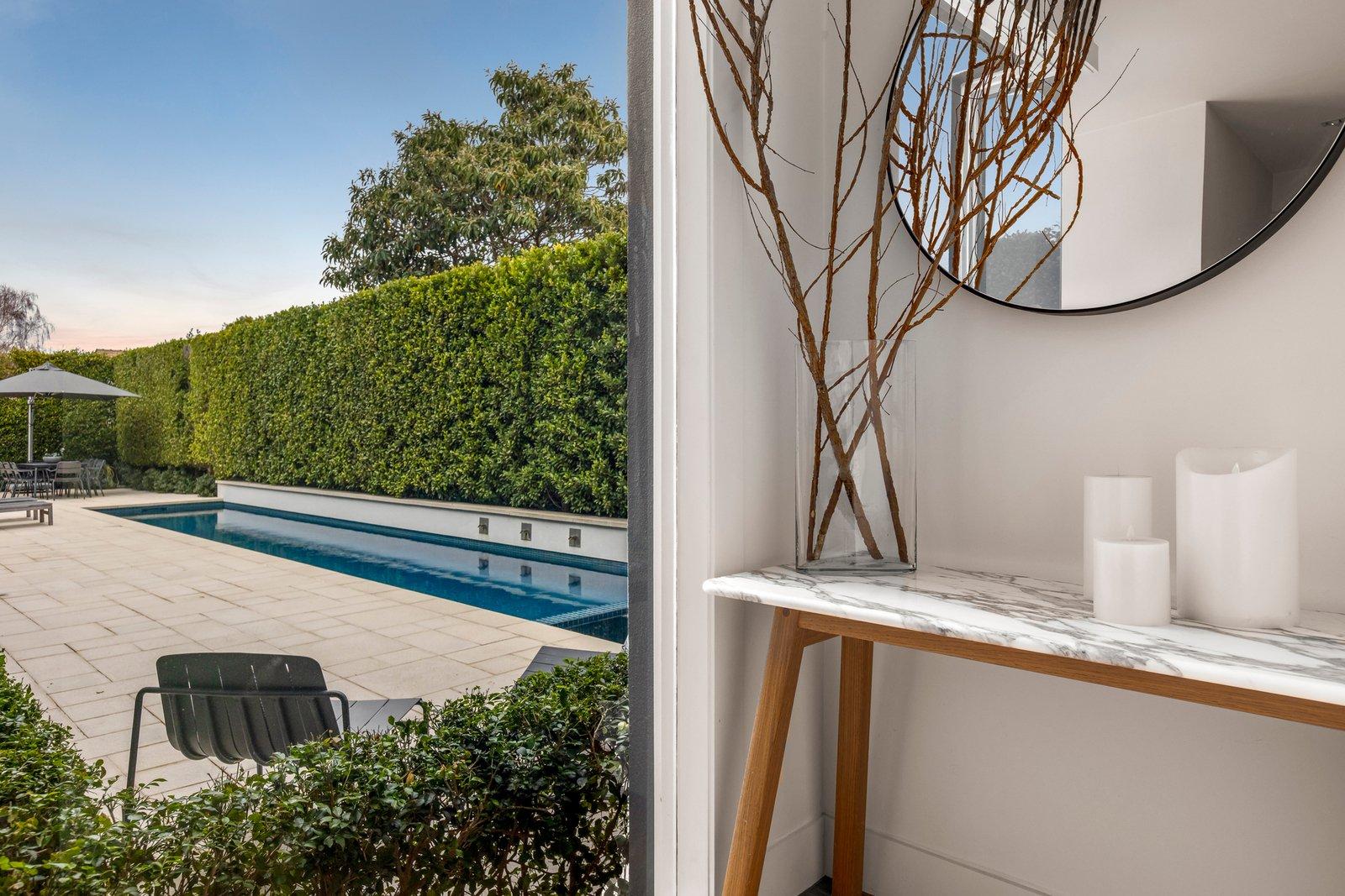 18 Netherlee Street, Glen Iris, 3146