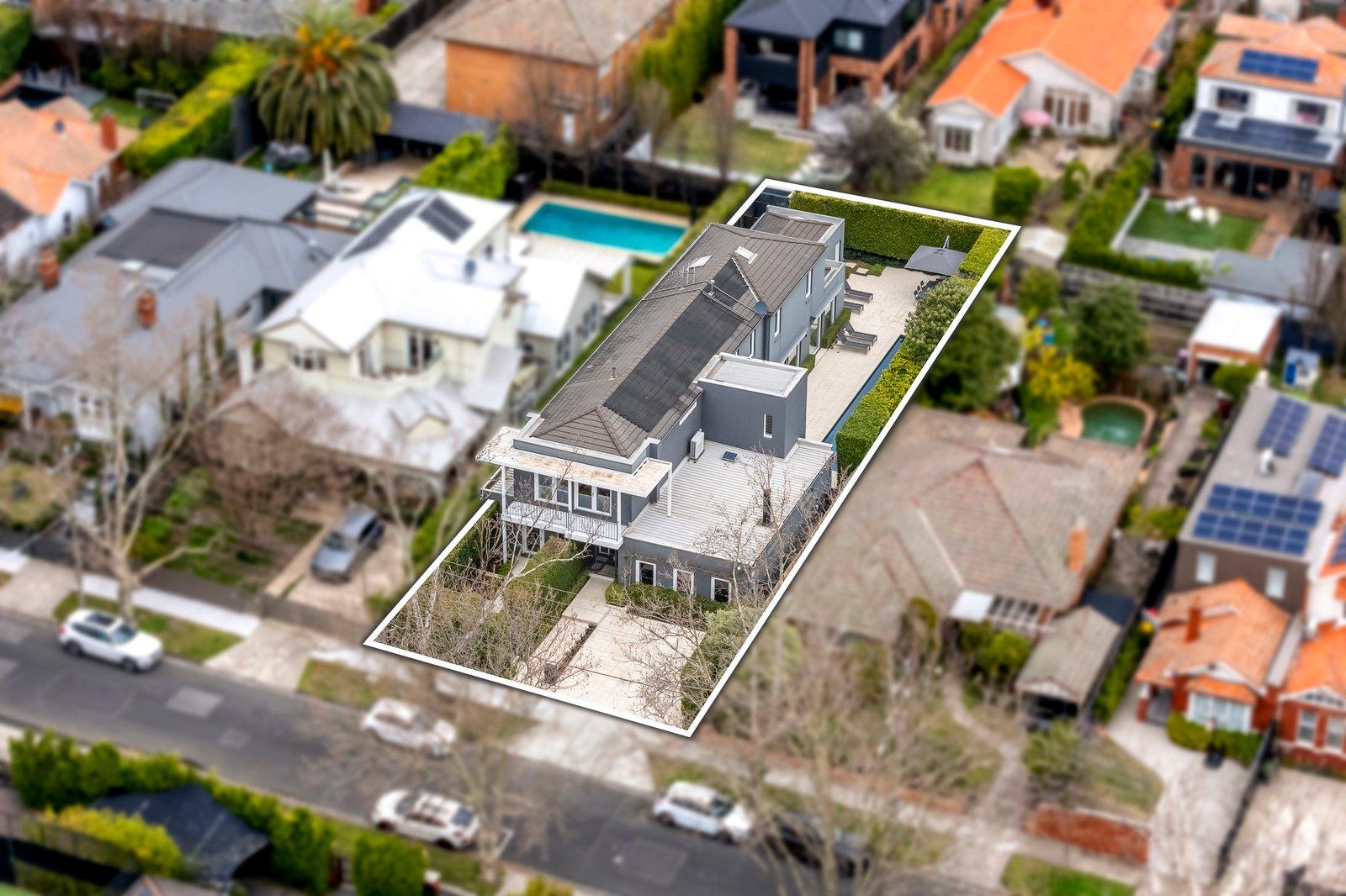 18 Netherlee Street, Glen Iris, 3146