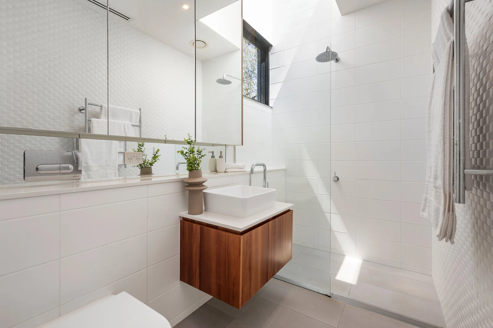1/8 Simpson Place, Hawthorn, 3122