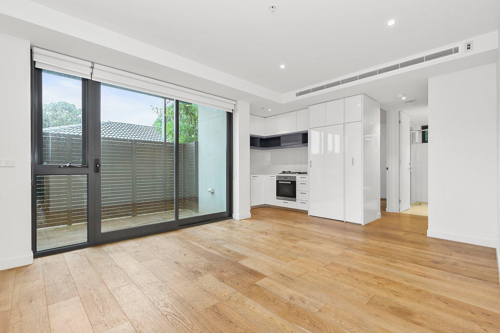 18/872-874 Doncaster Road, Doncaster East, 3109