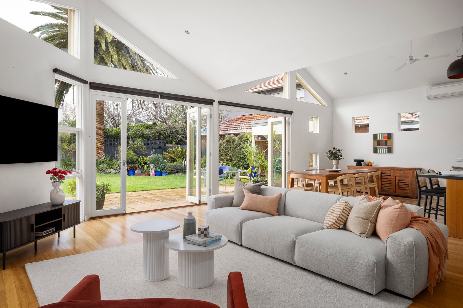 19 Burns Street, Elwood, 3184