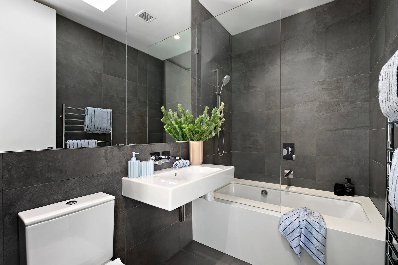 19 Chatsworth Road, Prahran, 3181