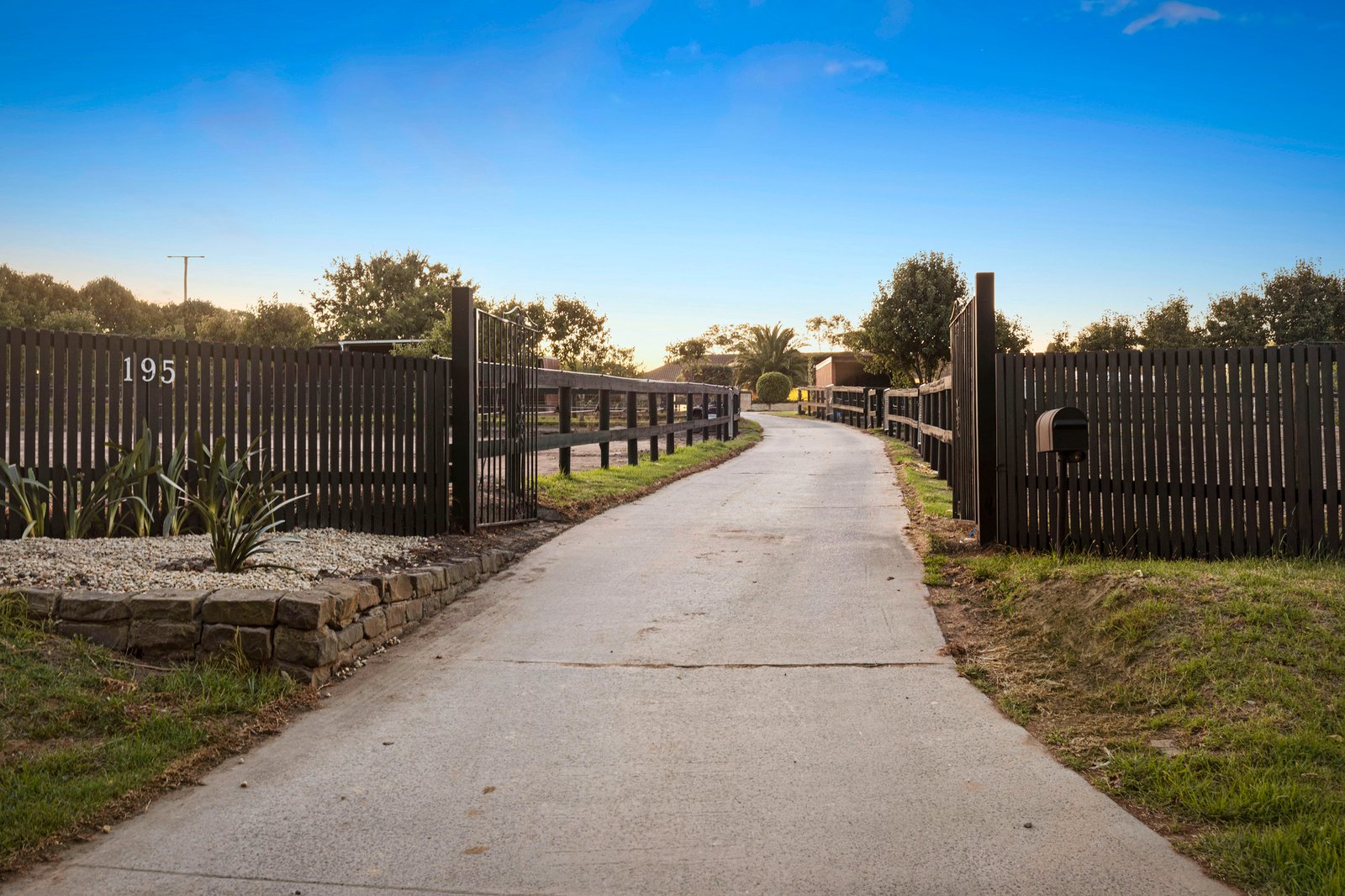 195 Roberts Road, Mornington, 3931