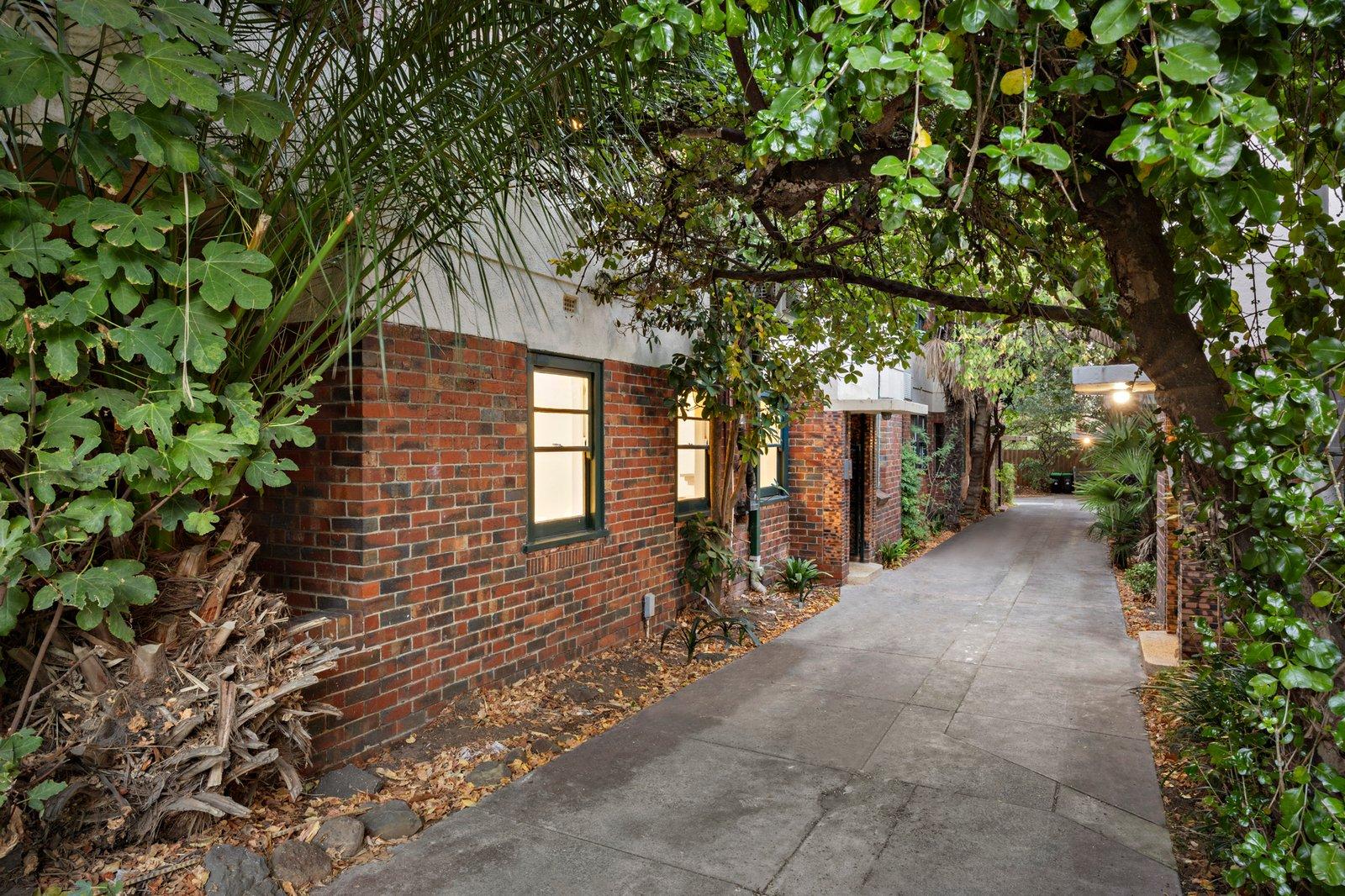 1/95A Alma Road, St Kilda East, 3183