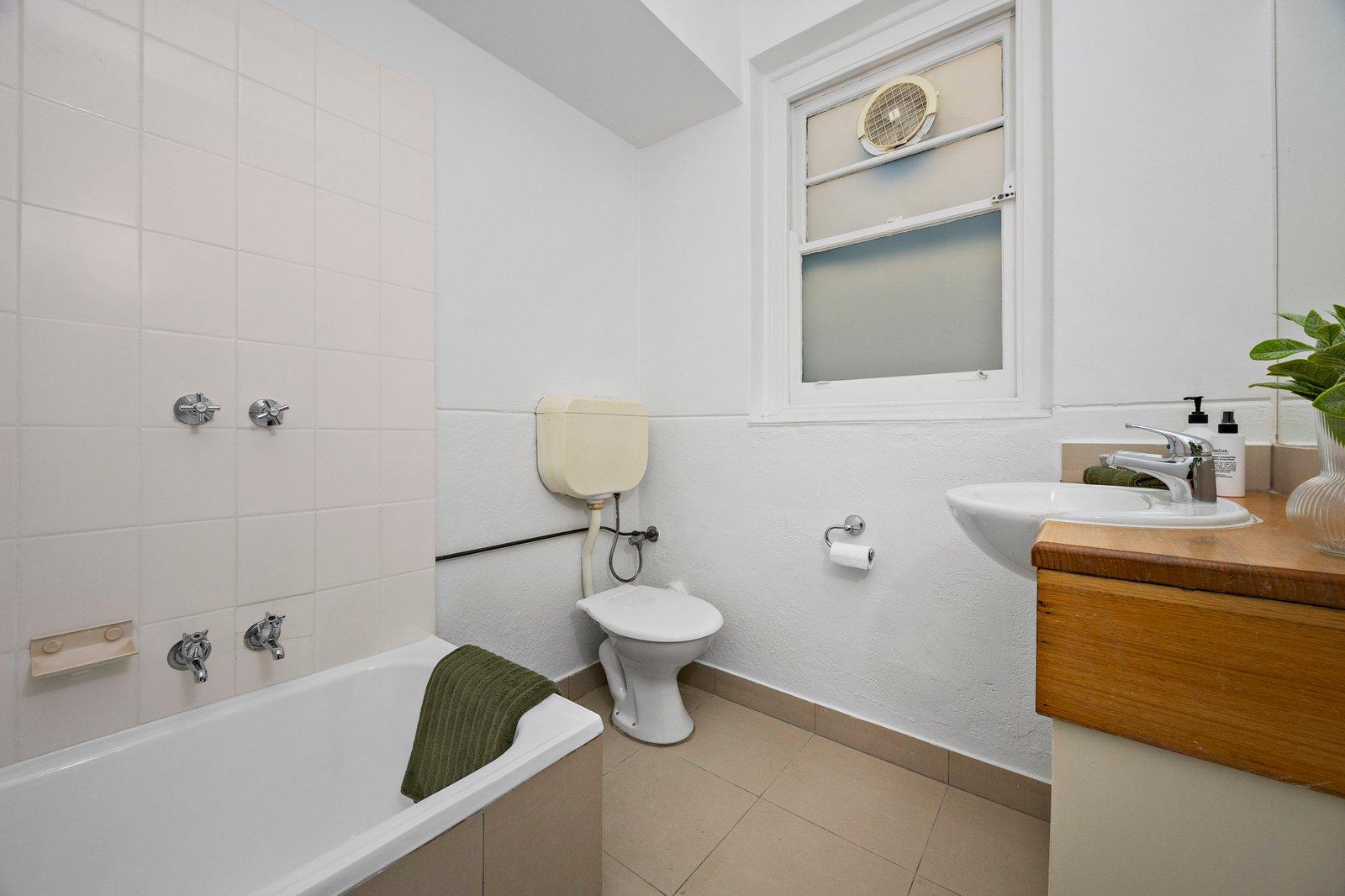 1/95A Alma Road, St Kilda East, 3183