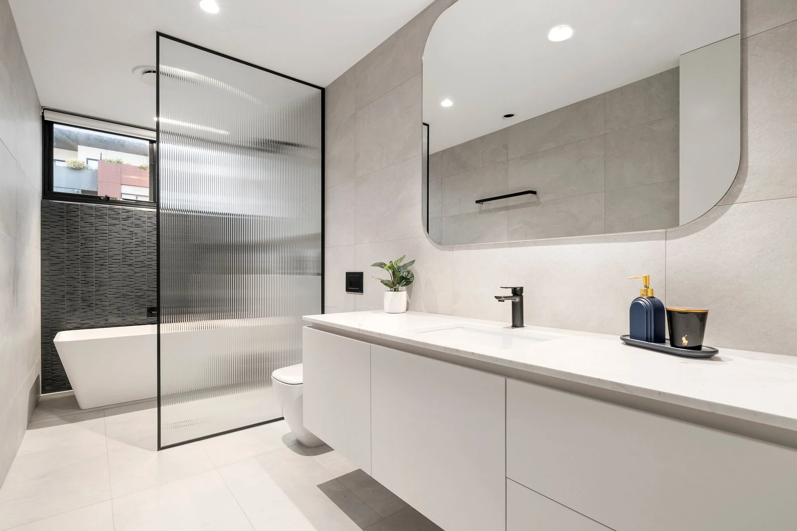 2 Middle Road, Camberwell, 3124