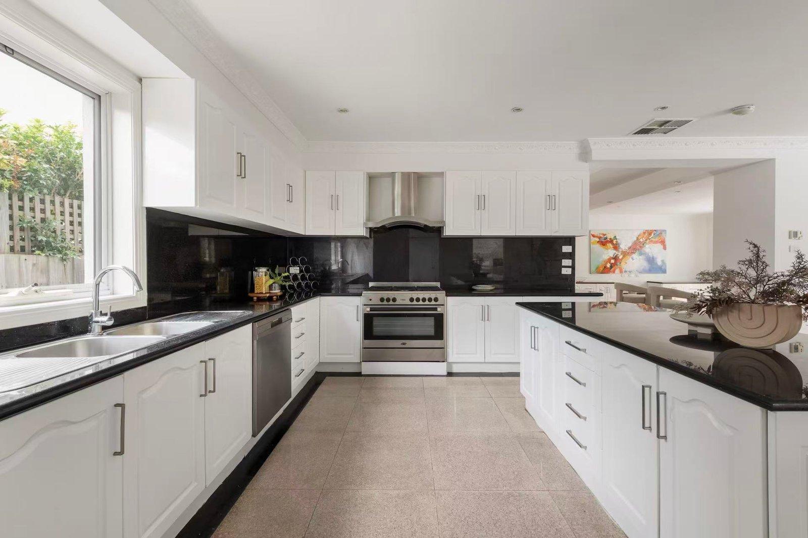 2 Monash Avenue, Balwyn, 3103